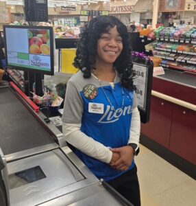 img of Neimans employee of the month Maisha Mcfee